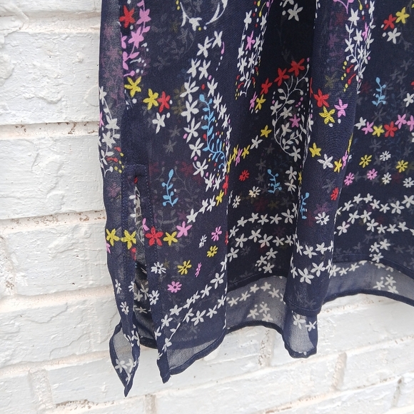 Cabi Enjoy Blouse Floral Sheer Medium Navy Floral - Picture 6 of 10